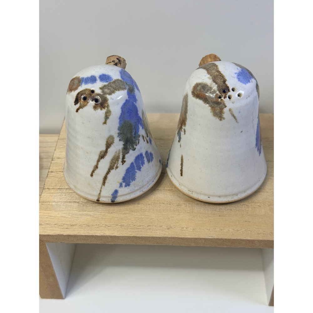 Signed Studio Pottery Shaker Trio Hand Thrown Ceramic Salt Pepper Blue Artisan - Picture 3 of 6